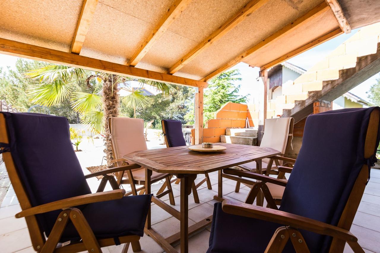 Holliday Home Maxdom Sukošan 外观 照片