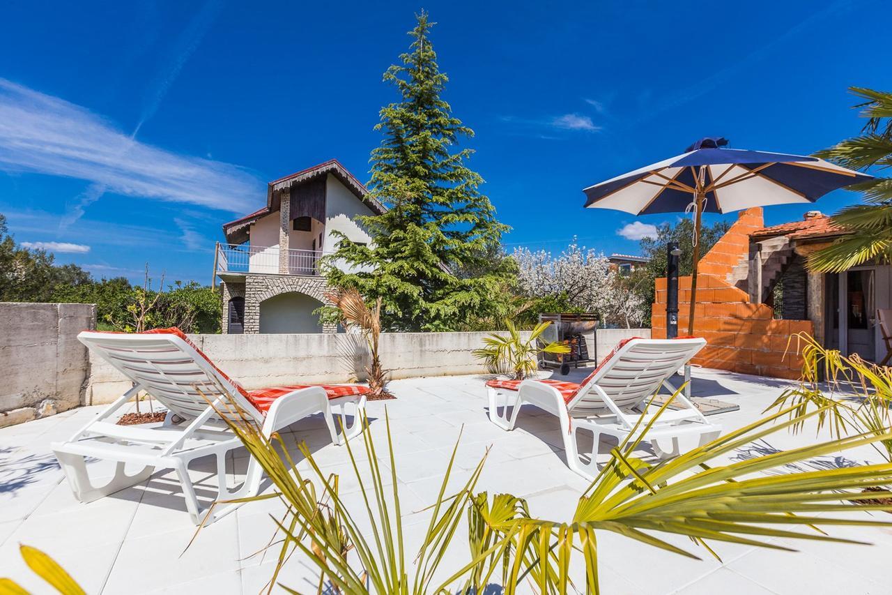 Holliday Home Maxdom Sukošan 外观 照片